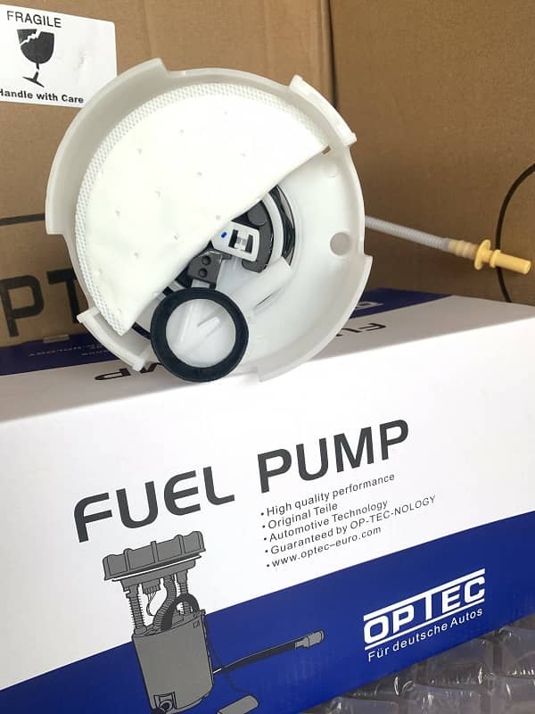 Fuel Pump Assembly For Mercedes-Benz W197 Sl63 amg Sl65 amg G550. G63