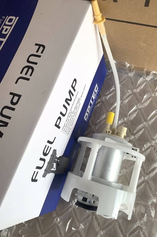 Fuel Pump Assembly For Mercedes-Benz W197 Sl63 amg Sl65 amg G550. G63